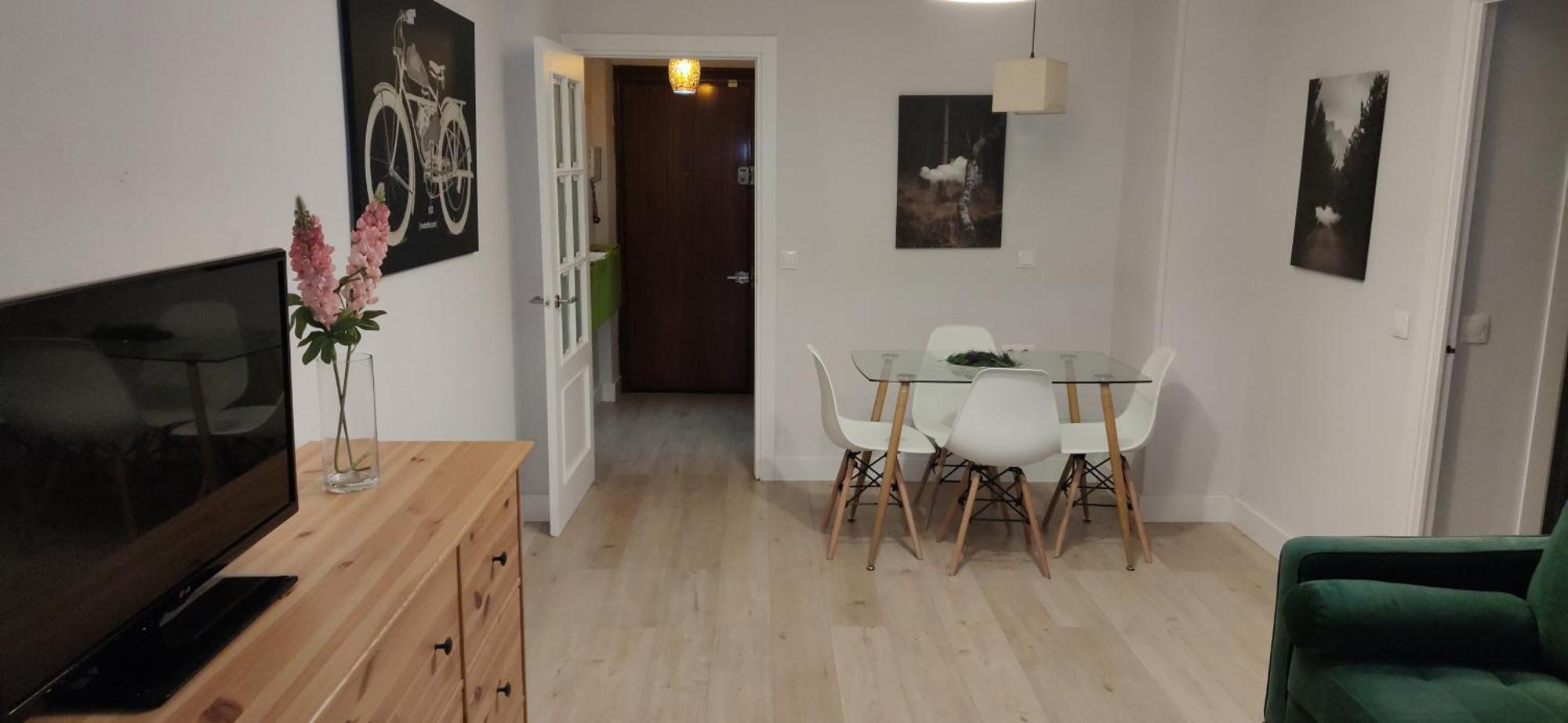 Apartamento Celia Севиля Екстериор снимка
